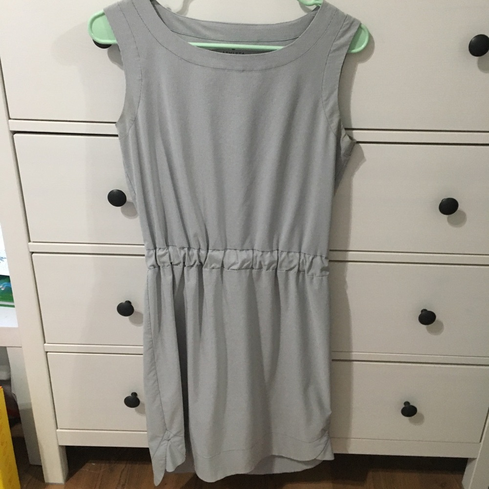 Athleta woman’s travel dress Size 4